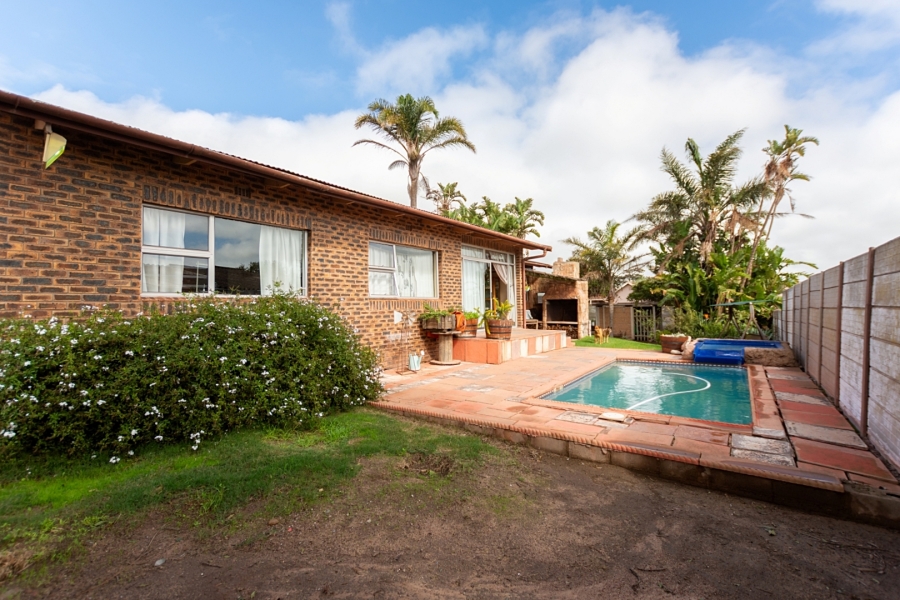 5 Bedroom Property for Sale in Vredenburg Western Cape